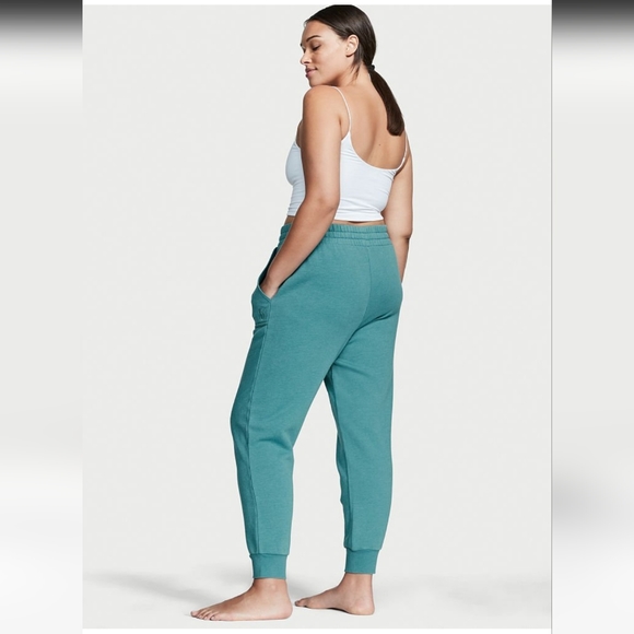 NWT VICTORIAS SECRET OUTFIT CROP  HOODIE WITH MATCHING JOGGERS PRETTY SAGE COLOR - Picture 7 of 7